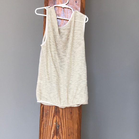 Top - Picture 2 of 3